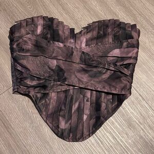 PrettyLittleThing Strapless Pleated Rose-Print Corset Top - Plum Black